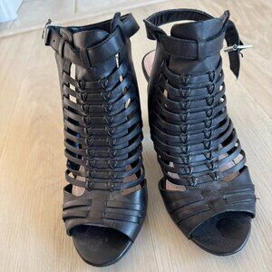 Vince Camuto W-Eliana Gladiator Black Leather Caged Cutout Cone Heel Size 8.5